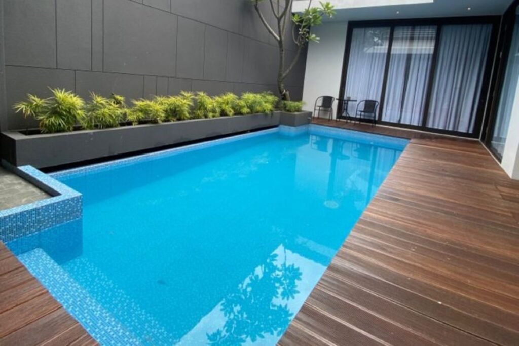 Kolam Renang Infinity