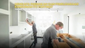 Perbaikan bangunan: Dua tukang sedang memperbaiki dan memelihara interior bangunan, fokus pada teknik perbaikan.